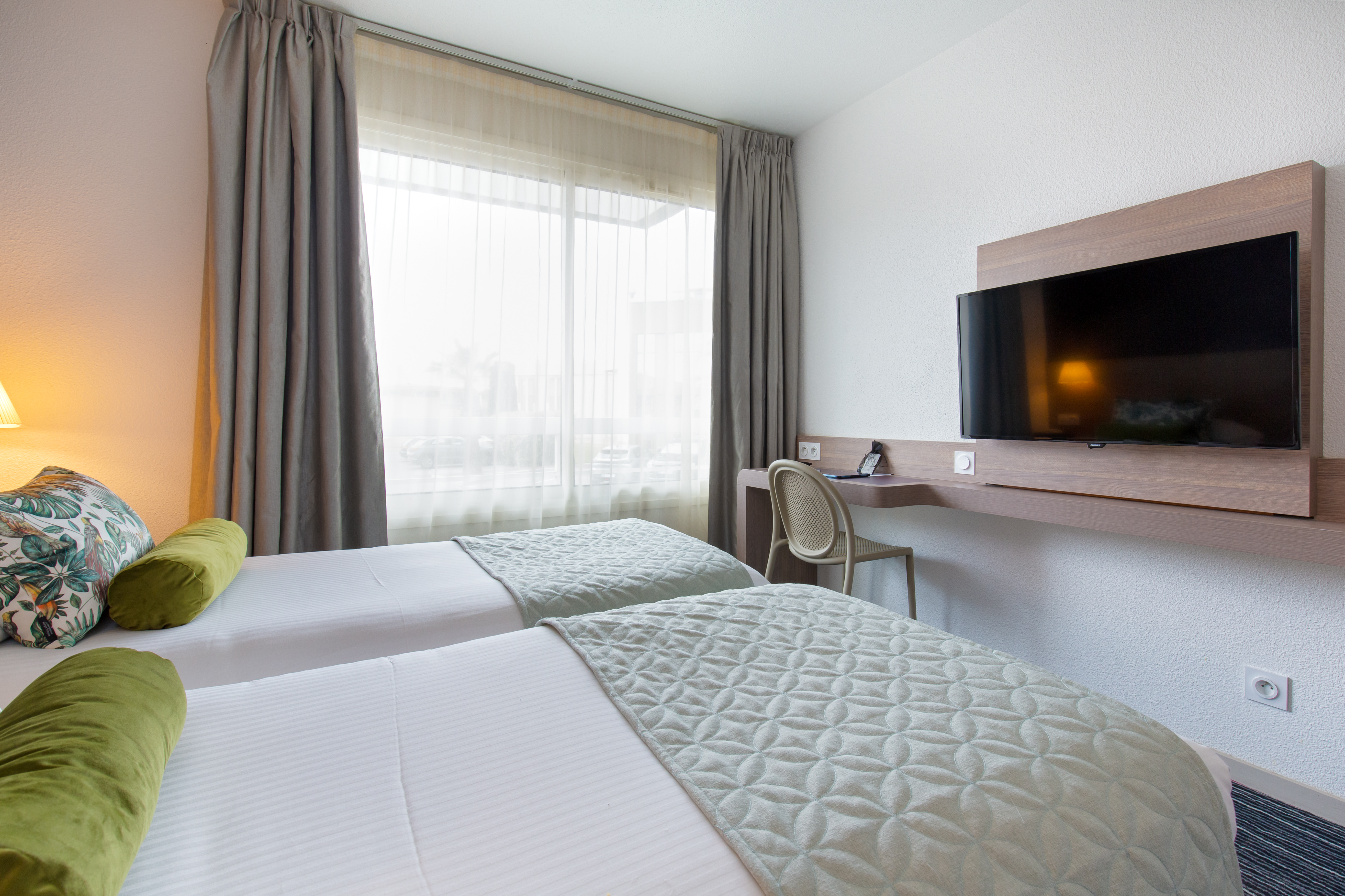 Standard, Double or Twin Bed