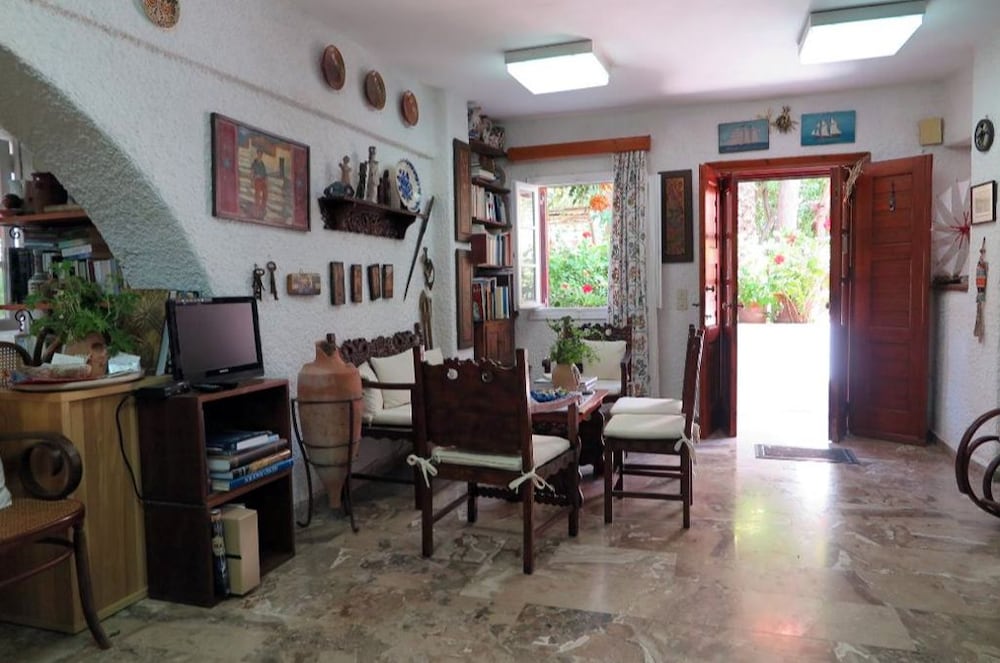 Villa Pinelopi 33/50