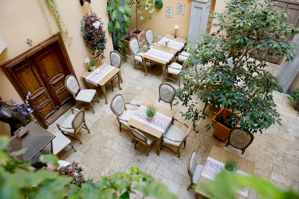 Hotel Kolegiacki 30/50