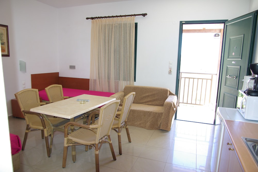 Mariamare Apts 32/36