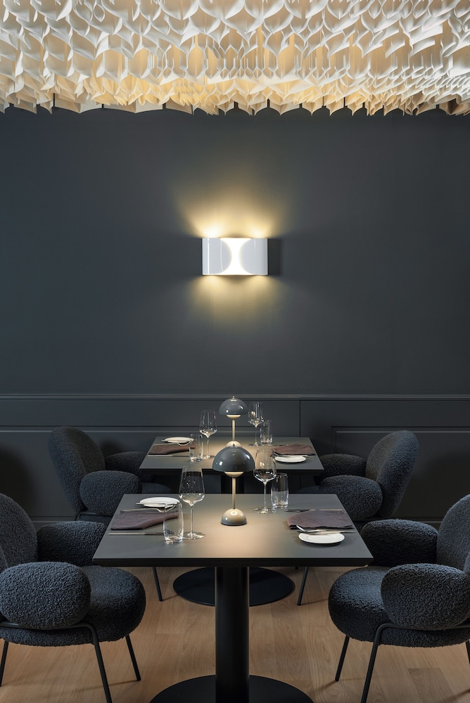 Hotel Maximilian S 63/70