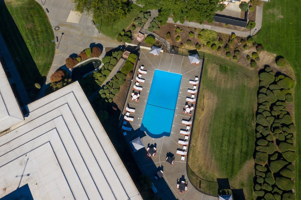 Holiday Inn Richland on the River, an IHG Hotel 7/68