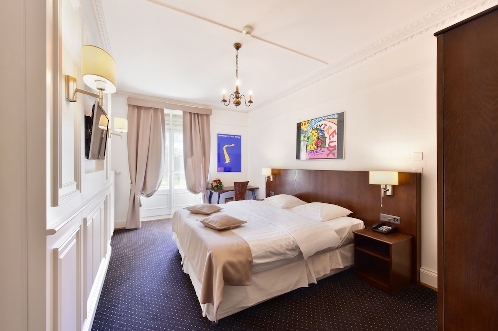 J5 Hotels Helvetie Montreux 13/27