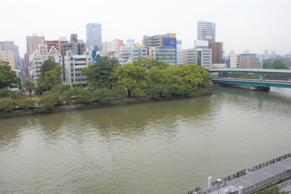 Osaka Castle Hotel 41/73