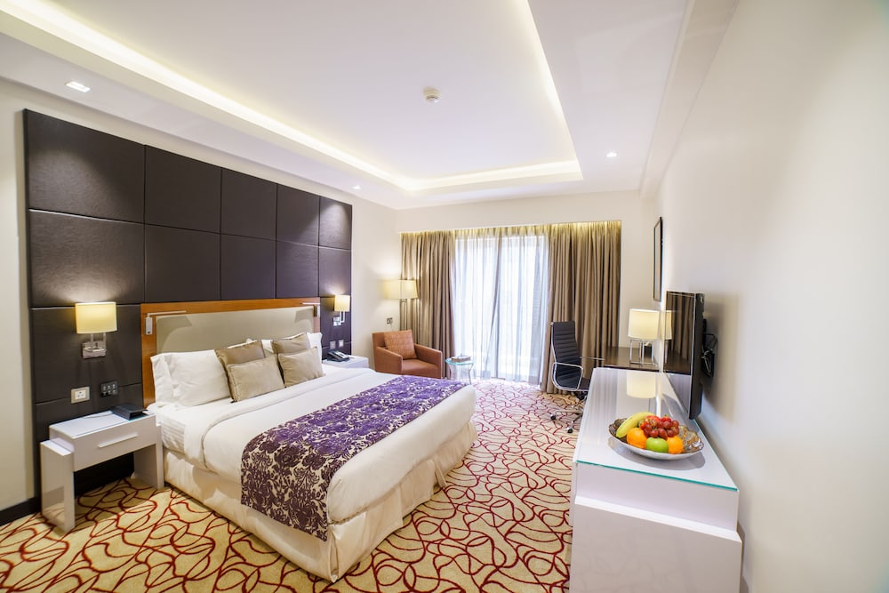 Radisson Hotel Muscat Panorama 12/70