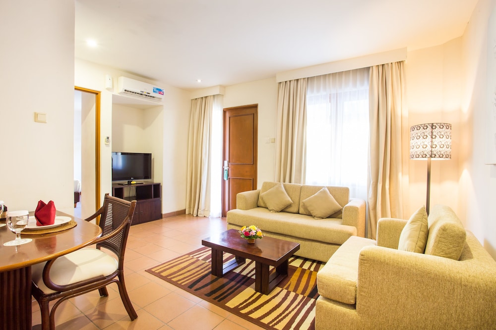 Plagoo Holiday Hotel 37/66