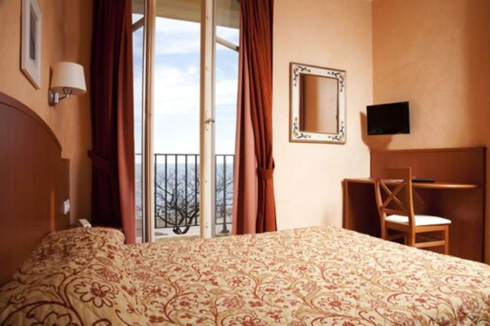 Hotel Posta Vecchia 31/84