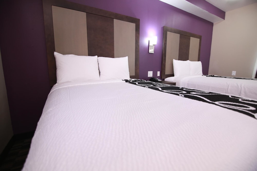 Home Inn And Suites 24/49
