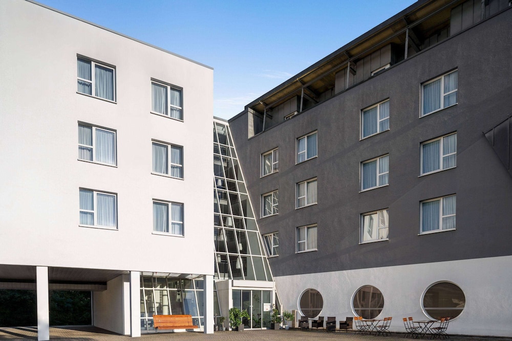 Vienna House Easy by Wyndham Landsberg 1/50