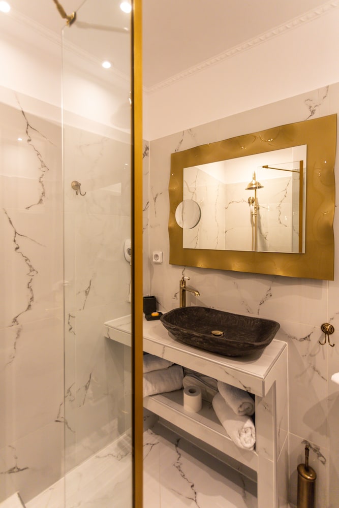 Pandrosos Divine Suites 43/47