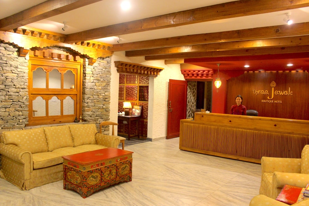 Three Jewels Boutique Hotel 6/74