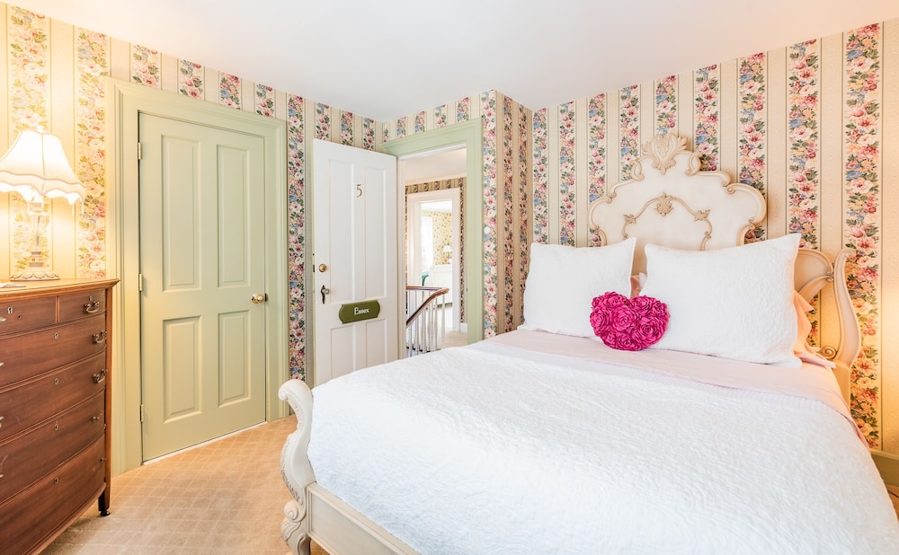 Westbrook Inn Bed and Breakfast 13/74