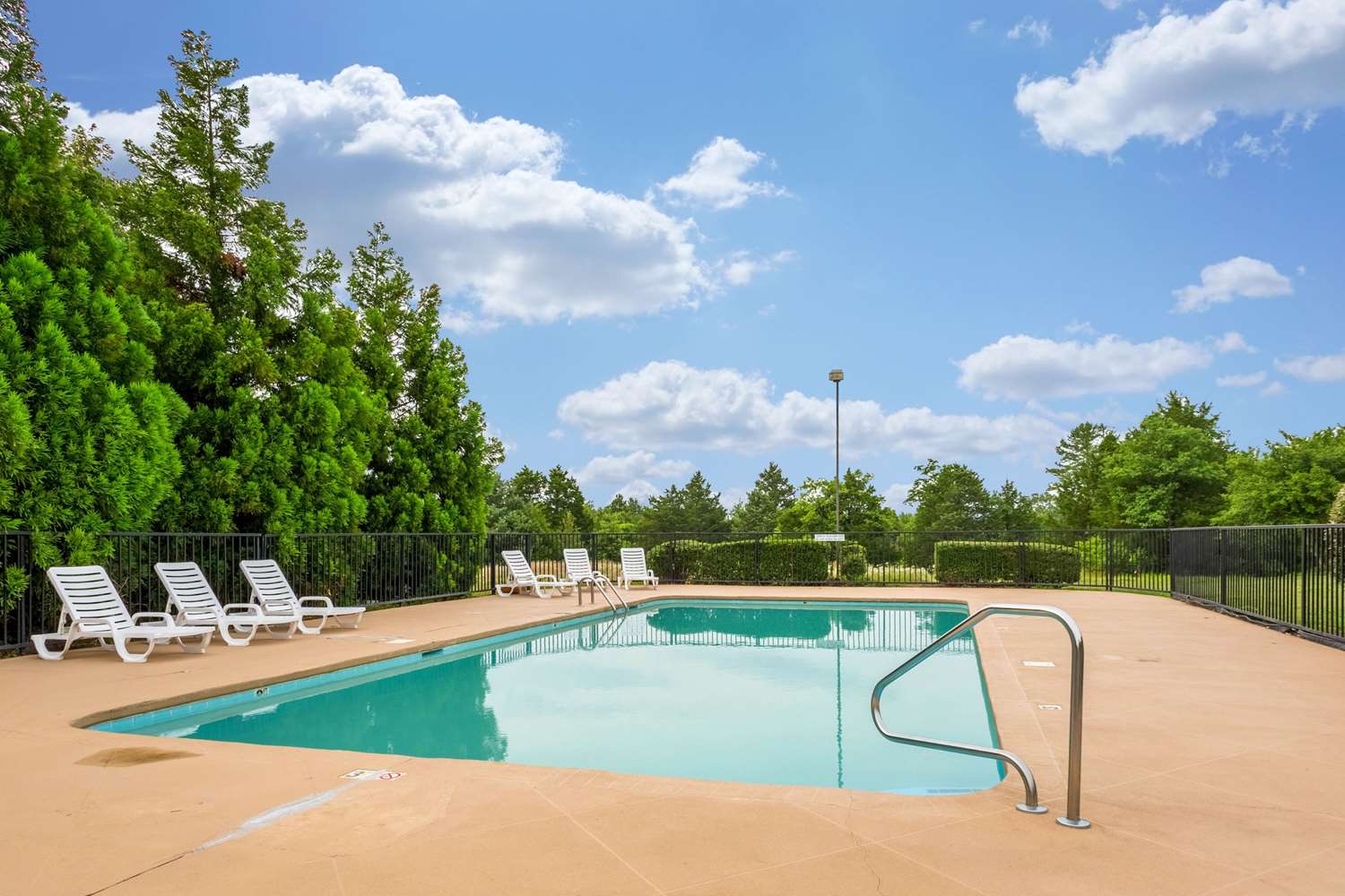 Quality Inn Heber Springs, AR 22/30
