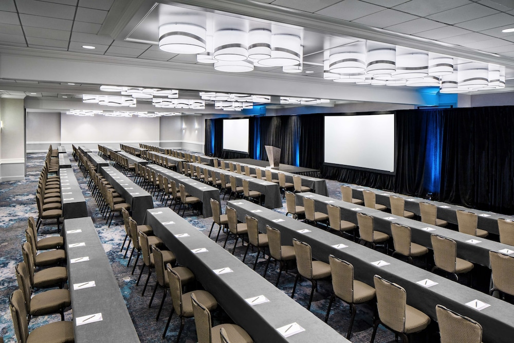 Hyatt Regency Newport Beach Hotel 63/75