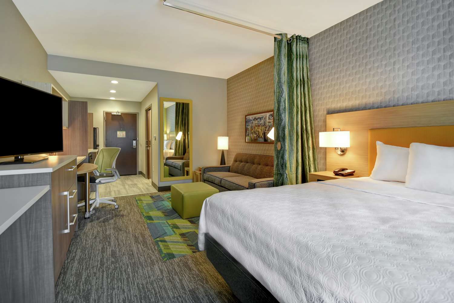 Studio, Suite, King Bed, Accessible