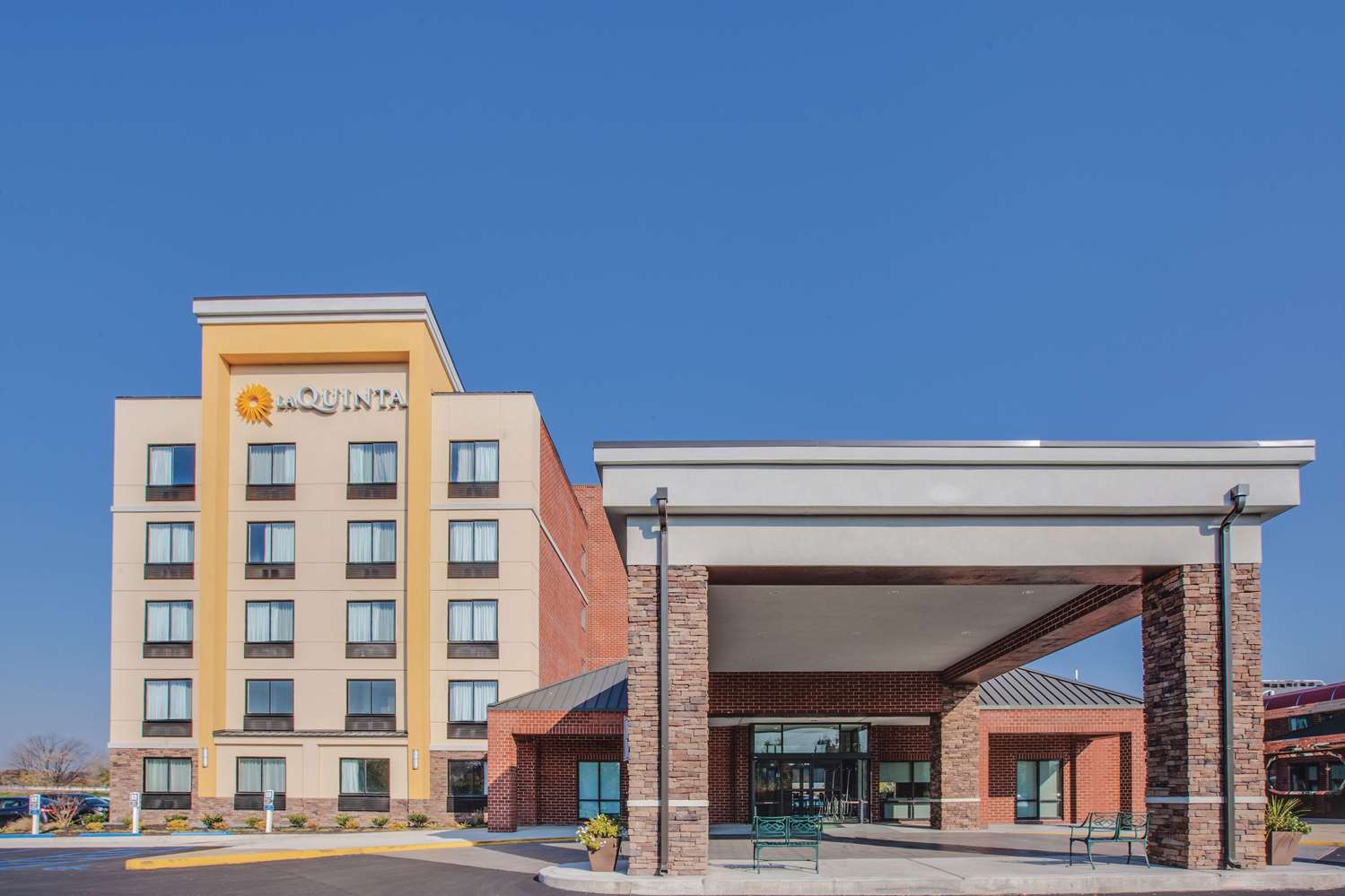 La Quinta Inn & Suites by Wyndham Philadelphia Airport 4/49