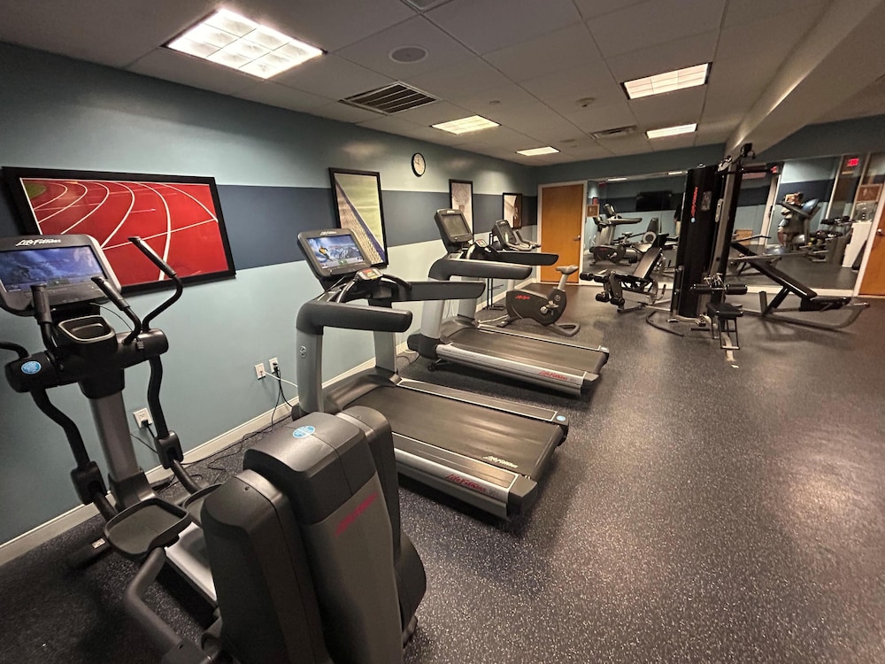 Best Western Premier Plainview-Long Island Hotel 29/52