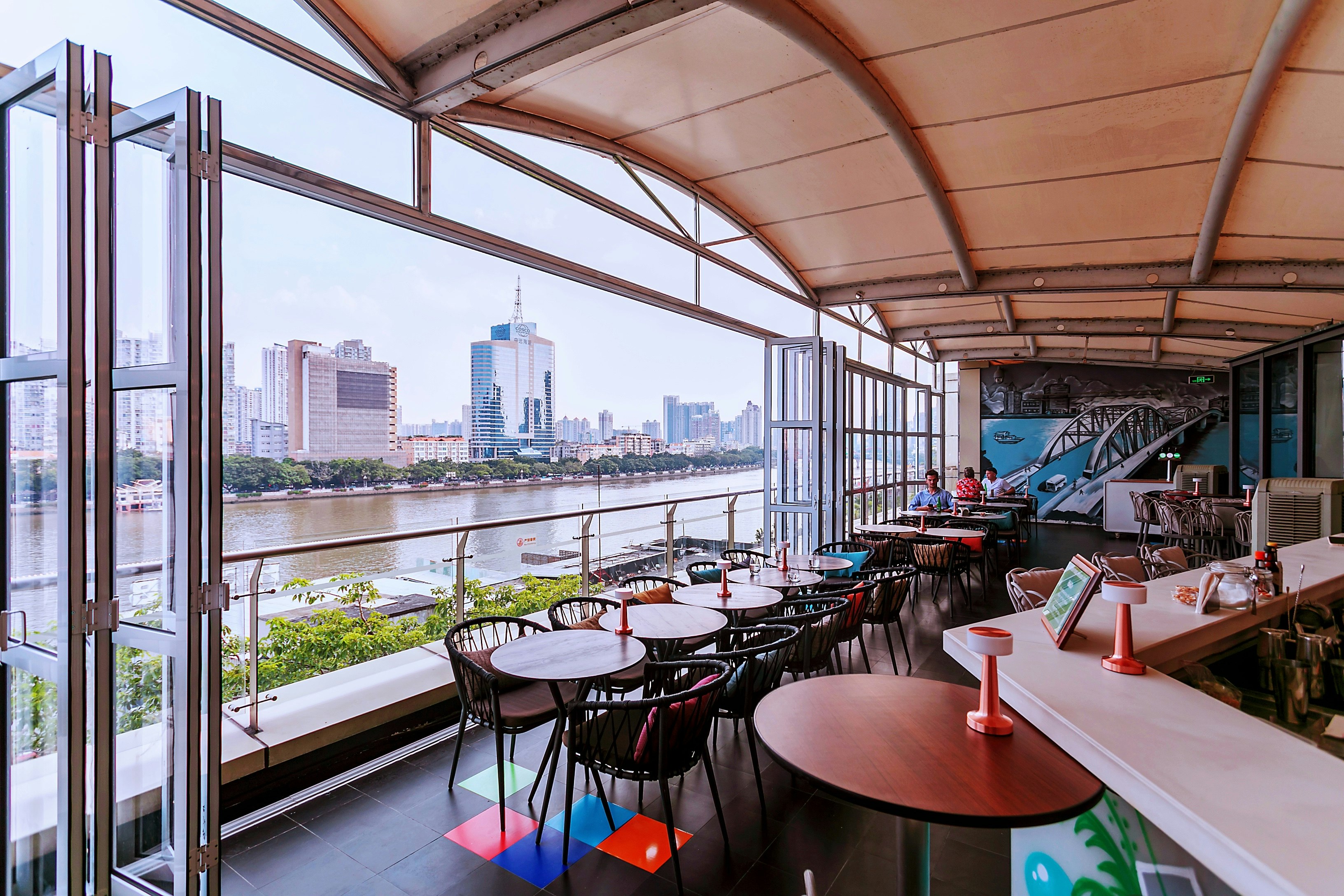 LN Hotel Five 17/50