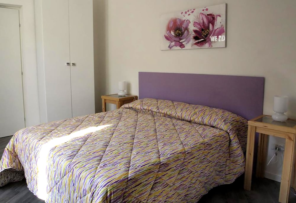 ROOM, TRIPLE
