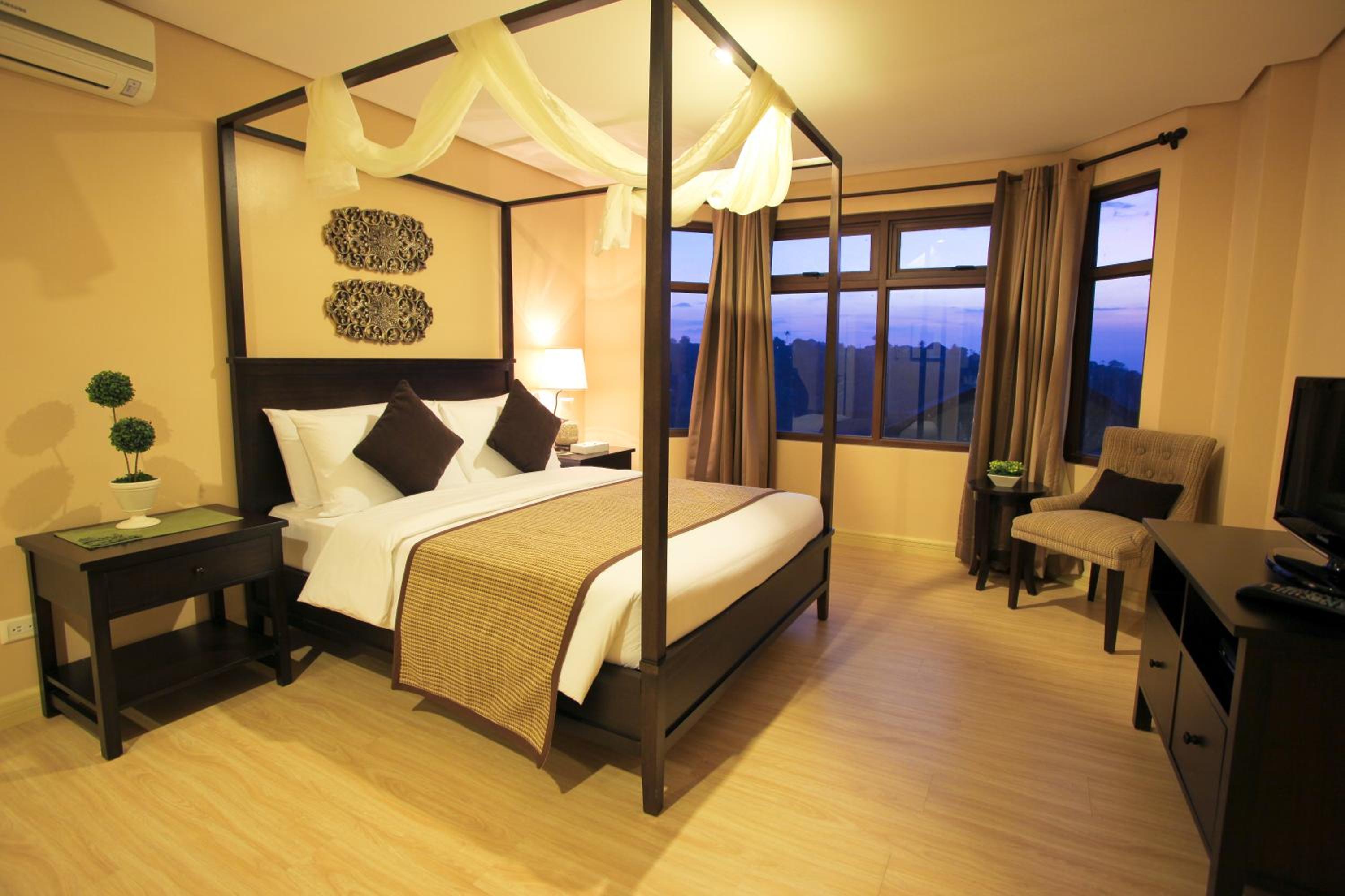 Room at Crosswinds Resort Suites, TAGAYTAY CITY