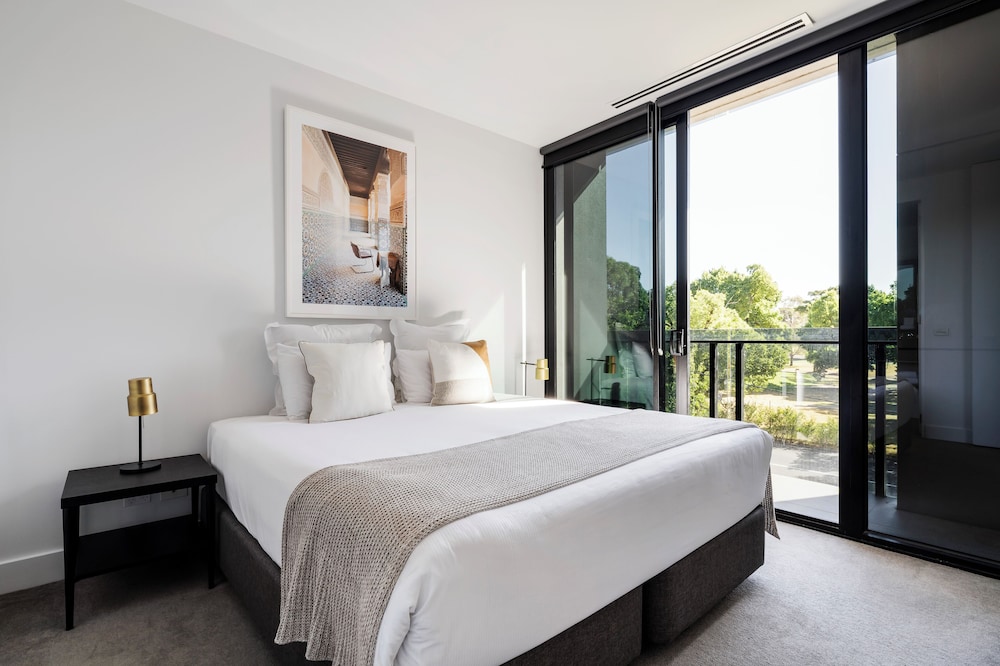 2 BEDROOMS, APARTMENT