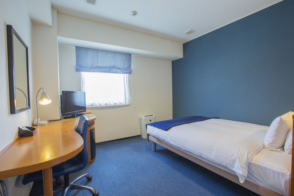 ROOM, DOUBLE BED