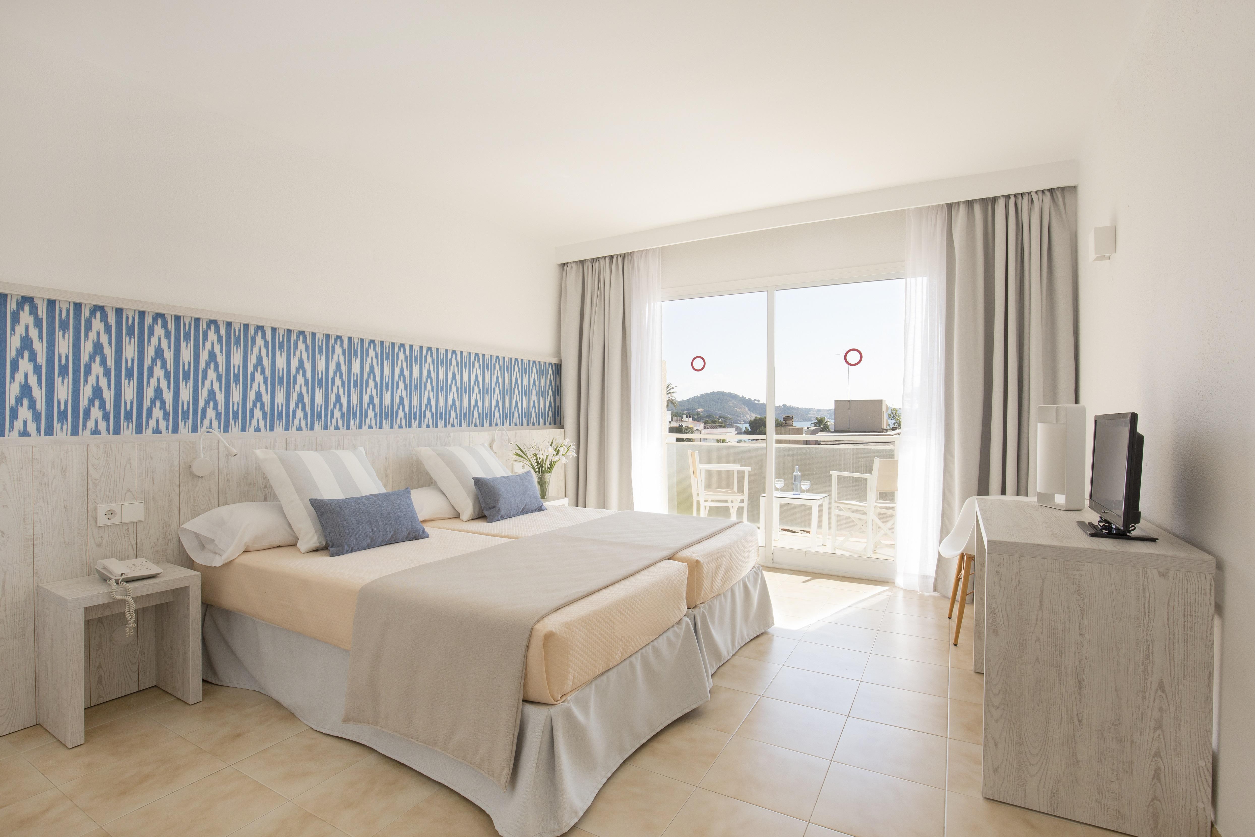Standard, Double Bed, Sea View, Balcony or Terrace