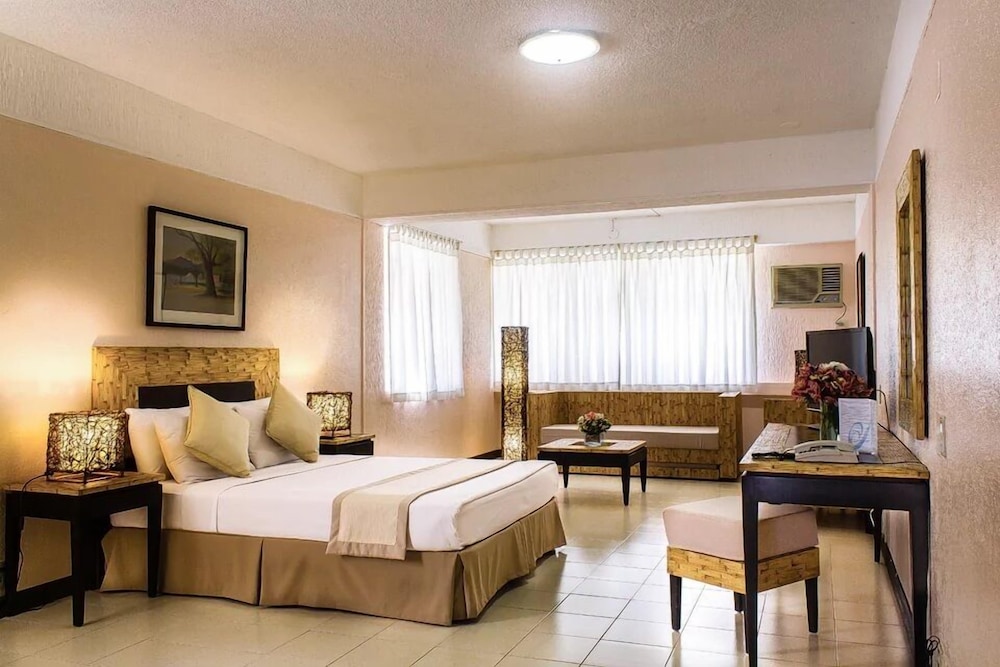 Matabungkay Beach Resort Hotel 22/65