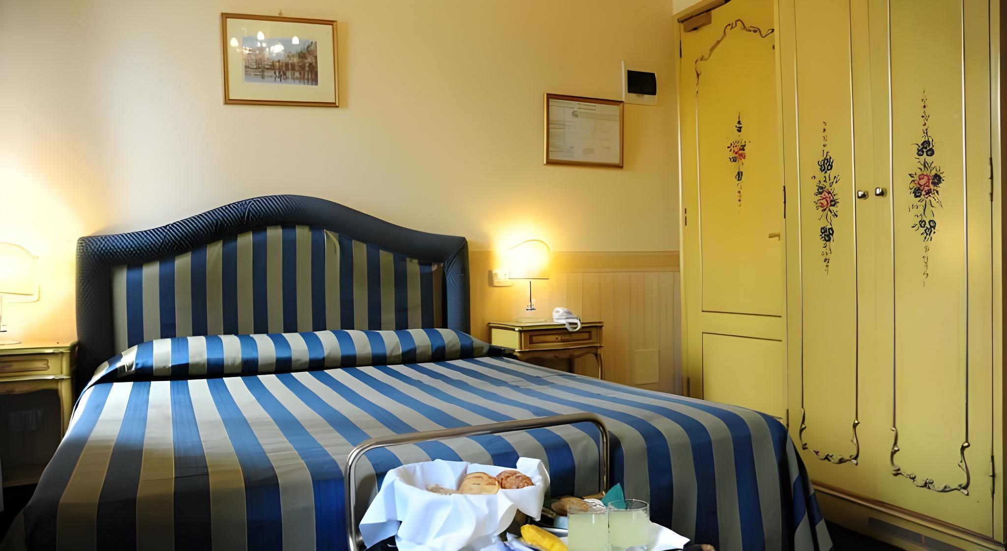 Room, Single