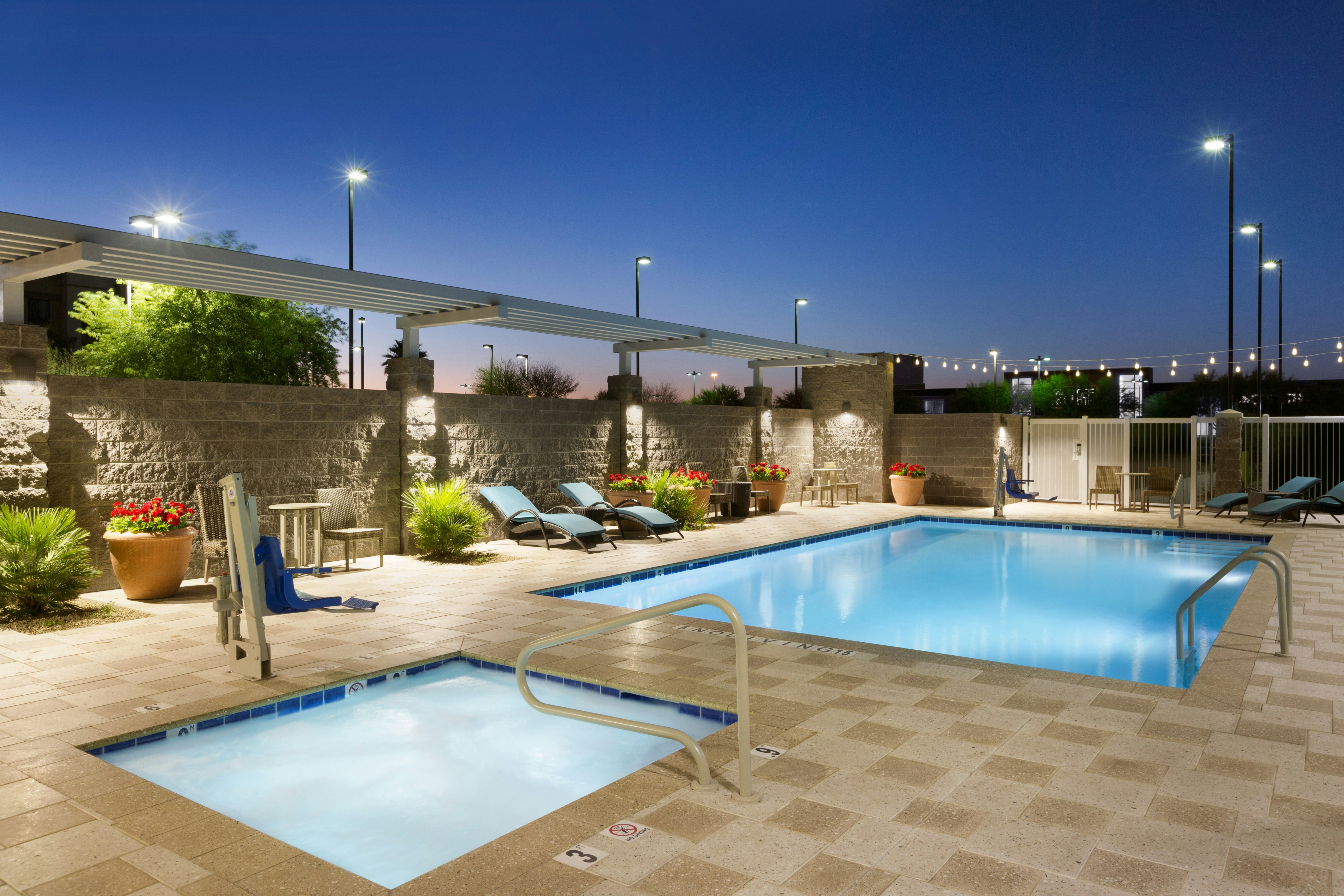 Home2 Suites By Hilton Phoenix Glendale Westgate 40/40