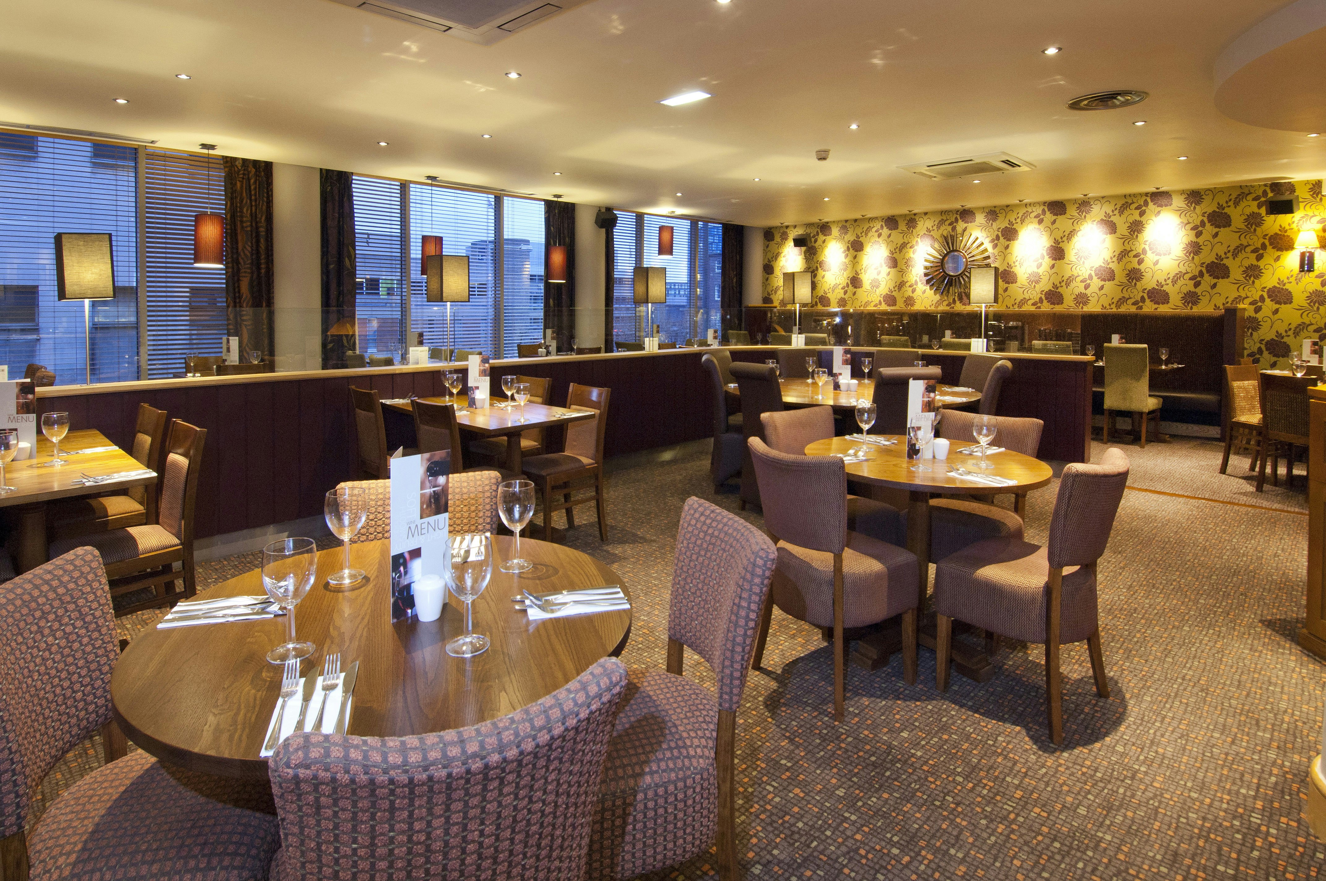 Premier Inn Sheffield City Centre (Angel Street) 30/49