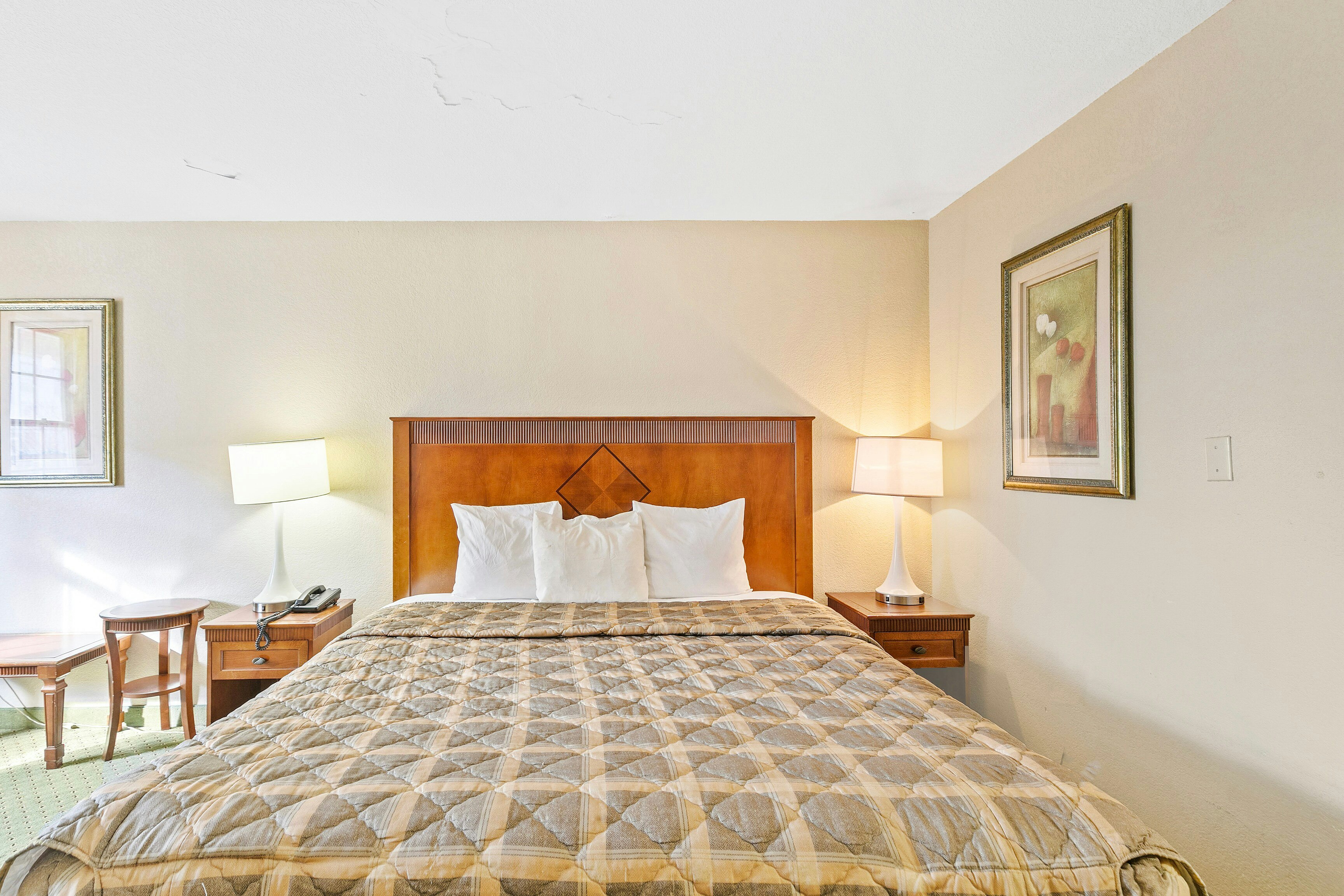 Moonlight Inn Hotel O Hattiesburg, MS 17/54
