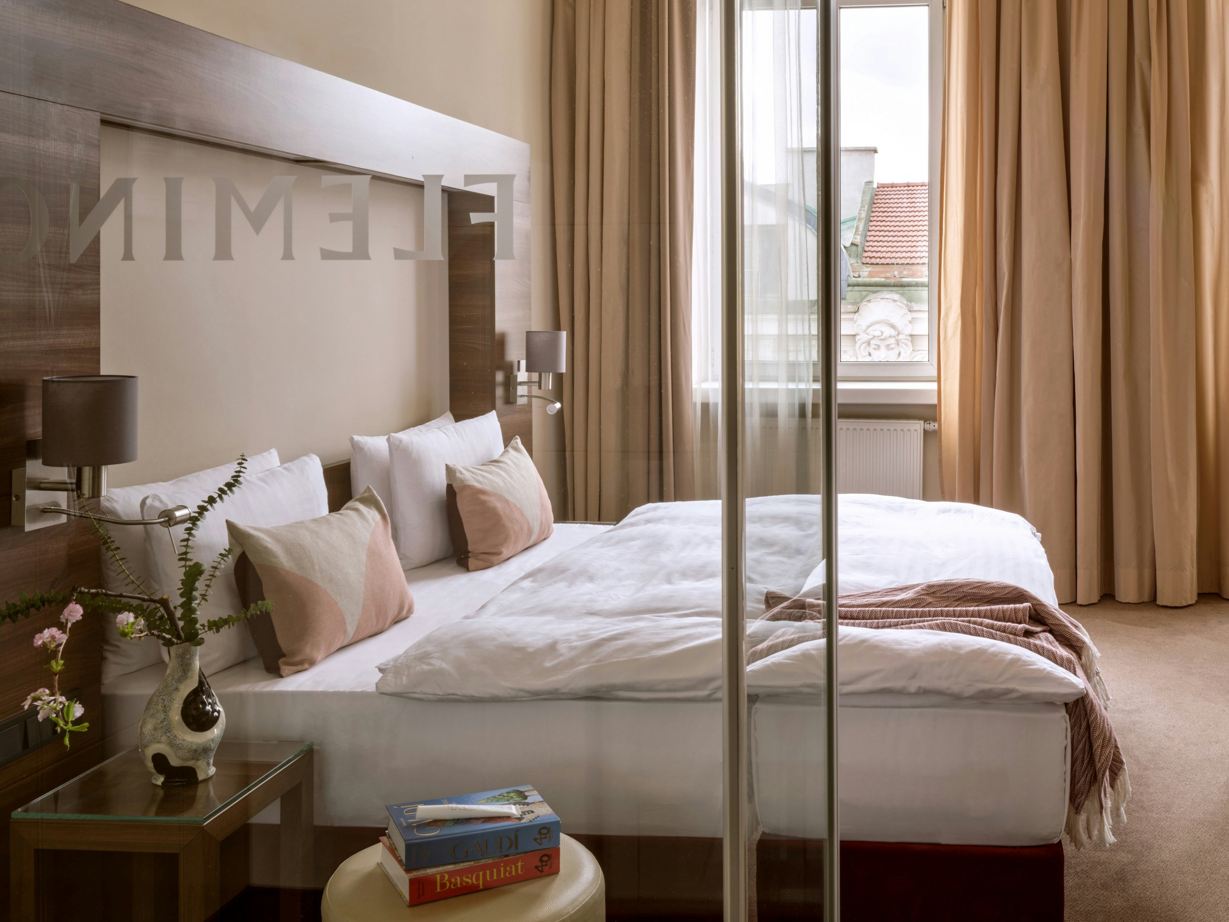 SUPERIOR, TWIN BEDS