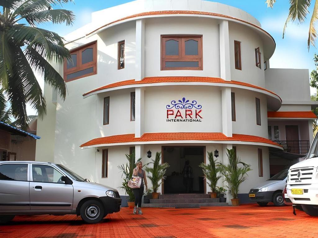 Park International 16/27