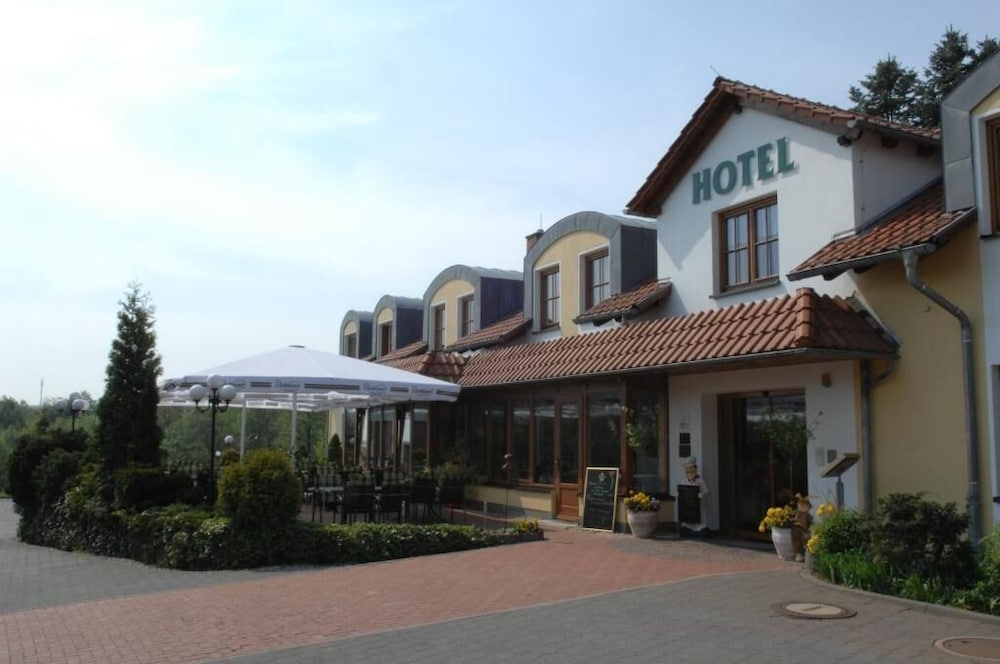 Landhotel Dresden 7/50
