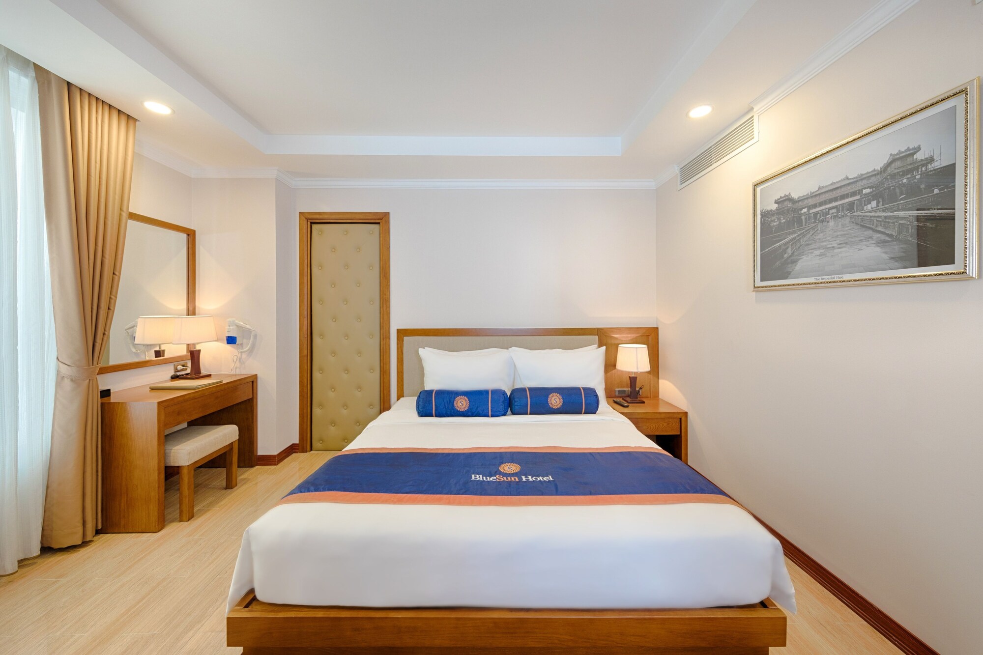 SUITE, KING BED, OCEAN VIEW, BALCONY