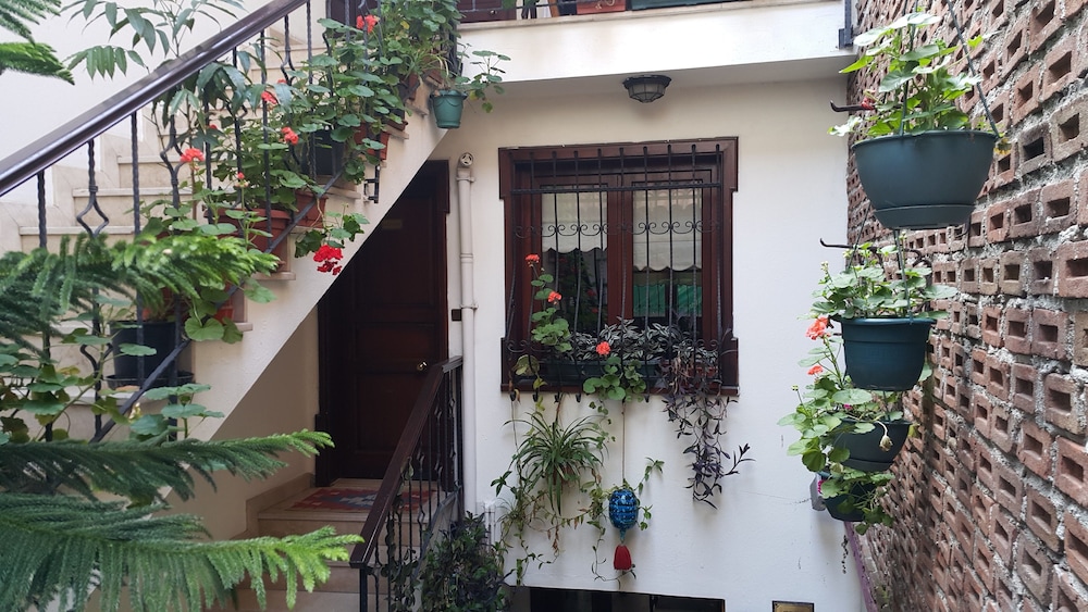 Villa Sphendone Suites photo1