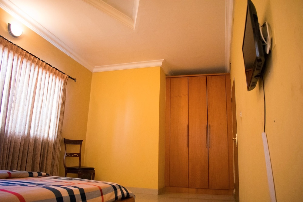 Sugarland Apartments Ikoyi 13/95