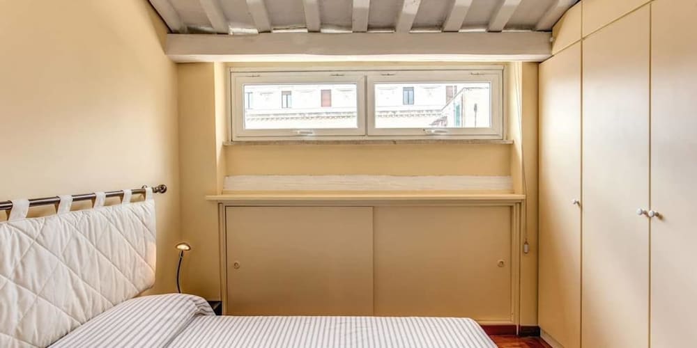 Trastevere Attic with private terrace 1/19