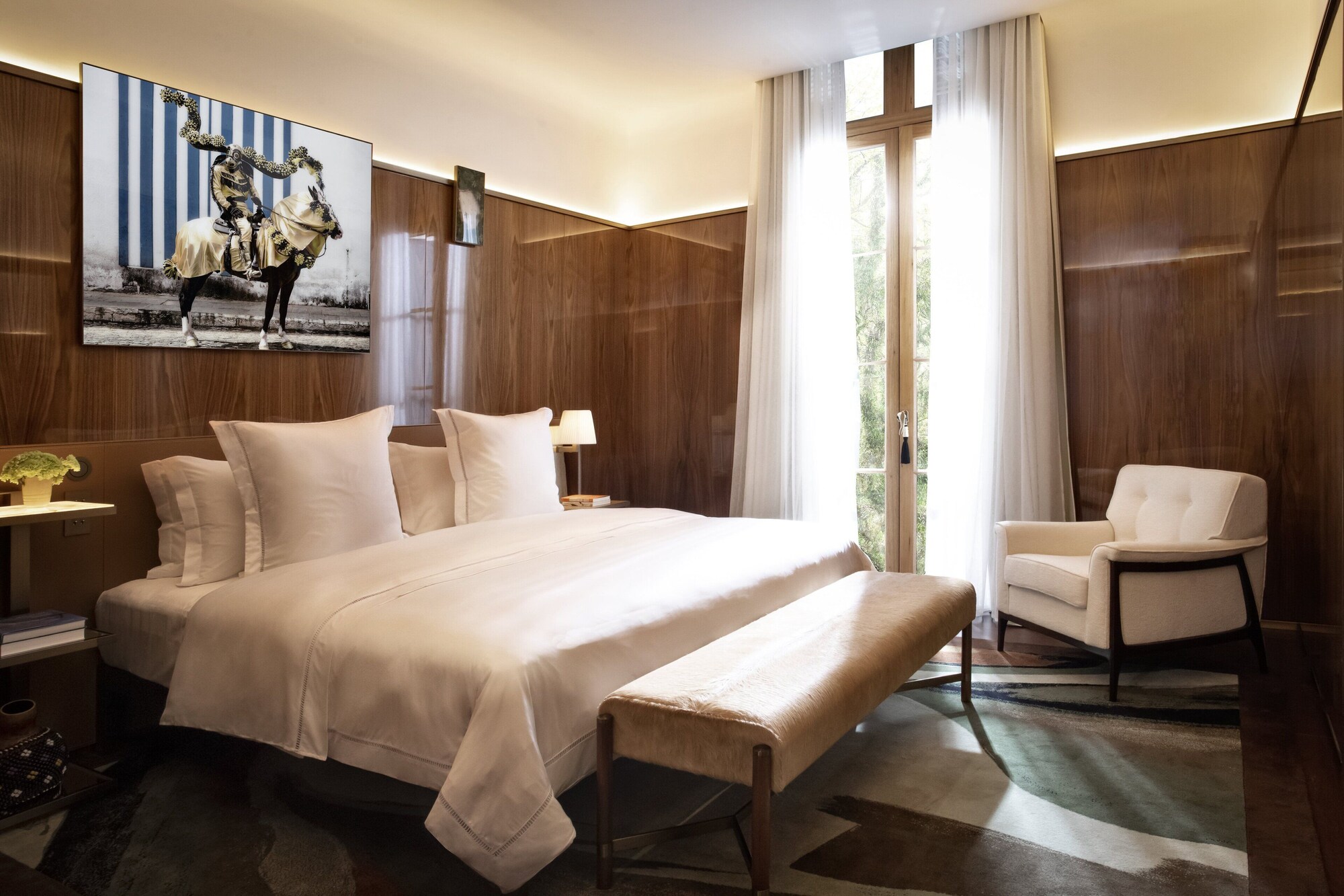 GRAND, PREMIER, KING BED