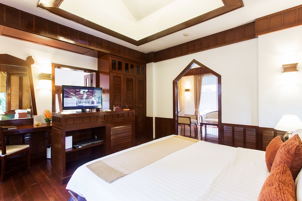 GRAND POOL VILLA