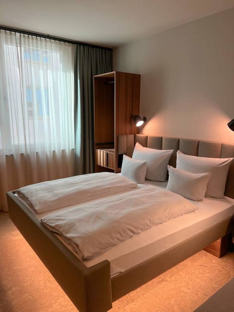 Cocoon Sendlinger Tor 15/50