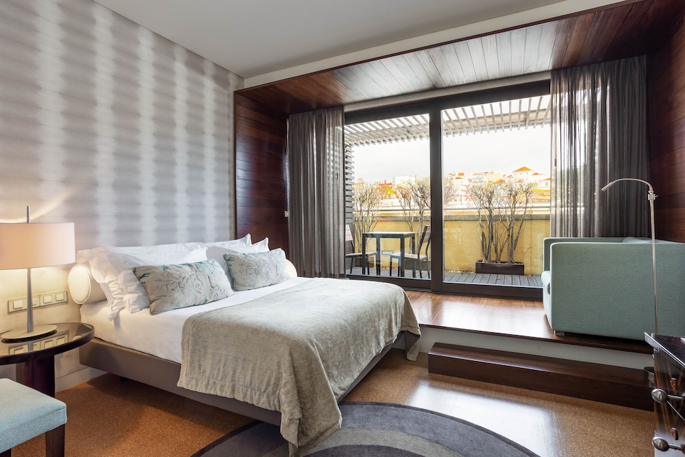 ROOM, TERRACE