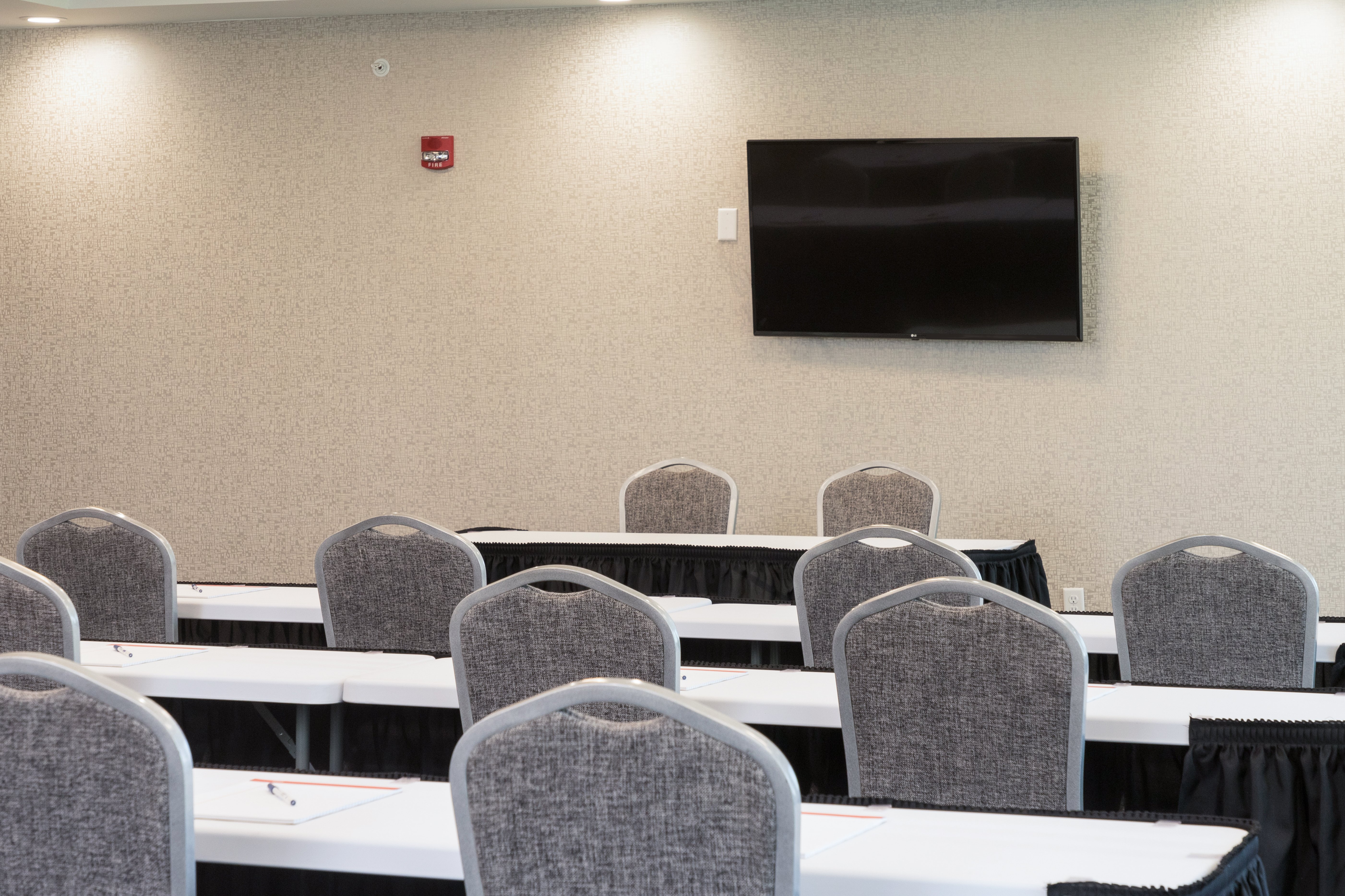 Holiday Inn Express And Suites Portage 48/57