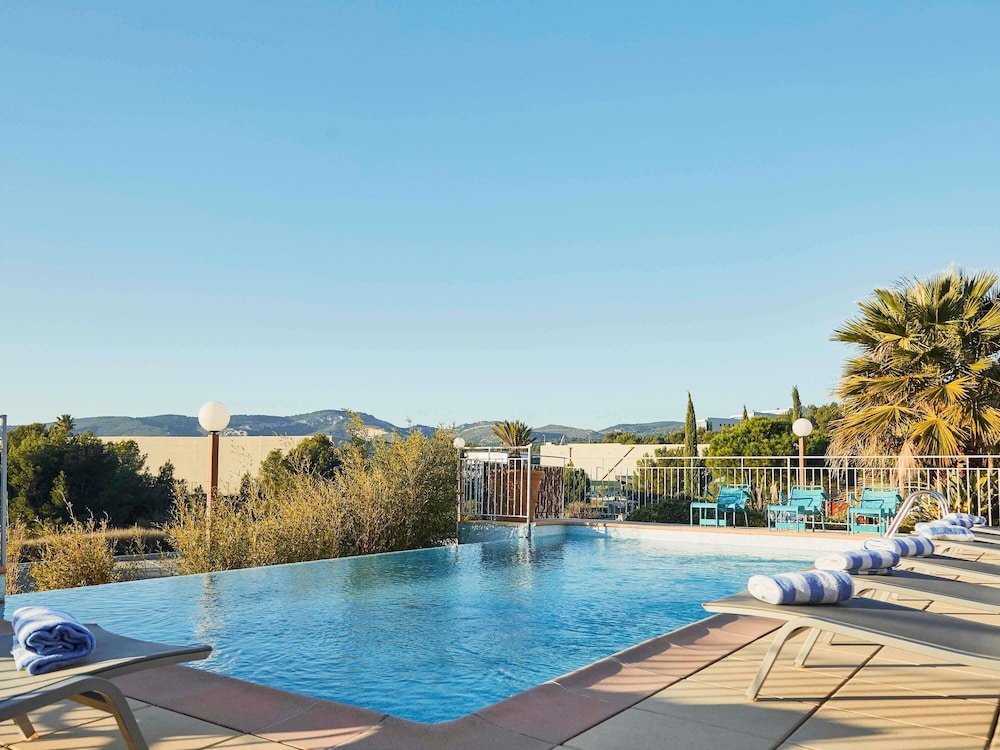 Ibis La Ciotat 69/74