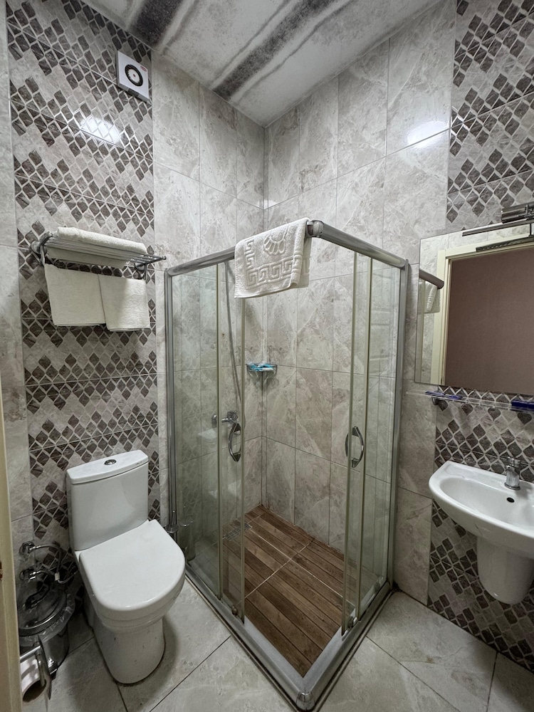 Lounge Boutique Hotel 41/50