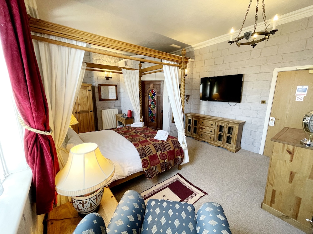 Dukes Folly Hotel 18/49