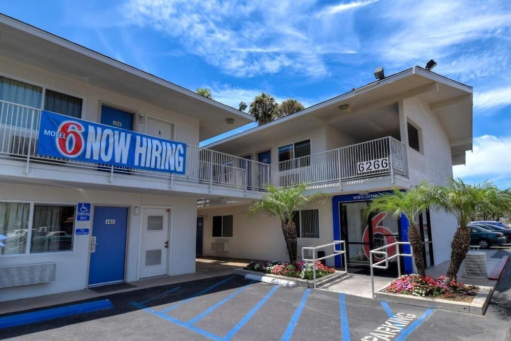 Motel6 Westminster, CA - South - Long Beach Area 36/43