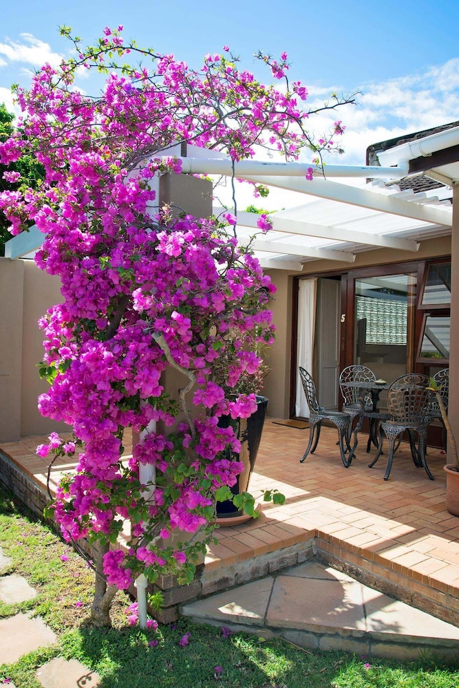 Bayside Guest House 40/50