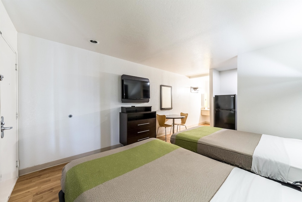 Studio6 San Antonio, TX - Fort Sam Houston Area 23/47